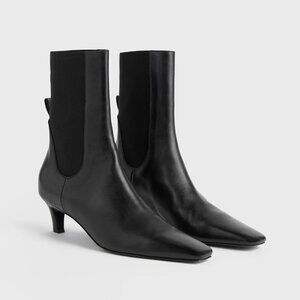 Toteme  50MM Leather Kitten-Heel Ankle Boots SZ 39